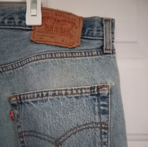 CUSTOM Levis Light Blue Denim Raw Hem Mini Skirt Womens sz 34 - Picture 6 of 8